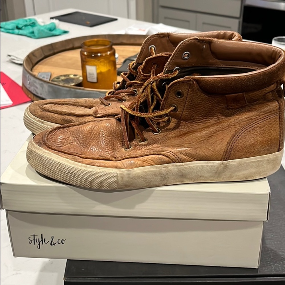 Men’s shoes